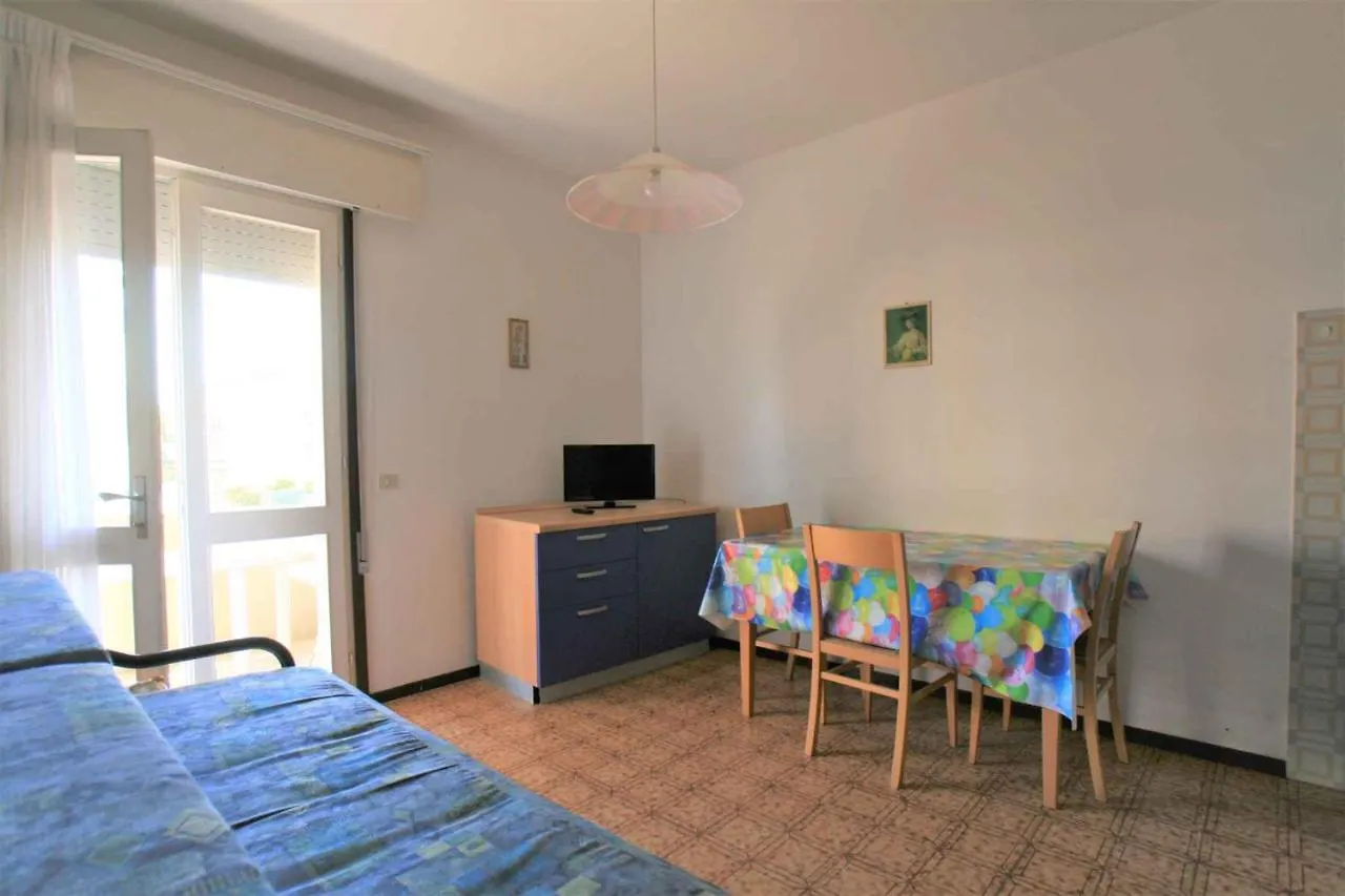 Apartment In Lido Di Jesolo 24833